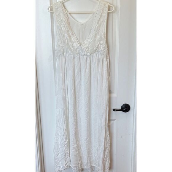 Unbranded White Summer Dress Size XL Lace Detail Babydoll V-Neck 100% Viscose - Picture 2 of 5